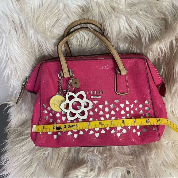 GUESS bright  Fuchia pink satchel bag with white cutout flower design - Picture 6 of 16